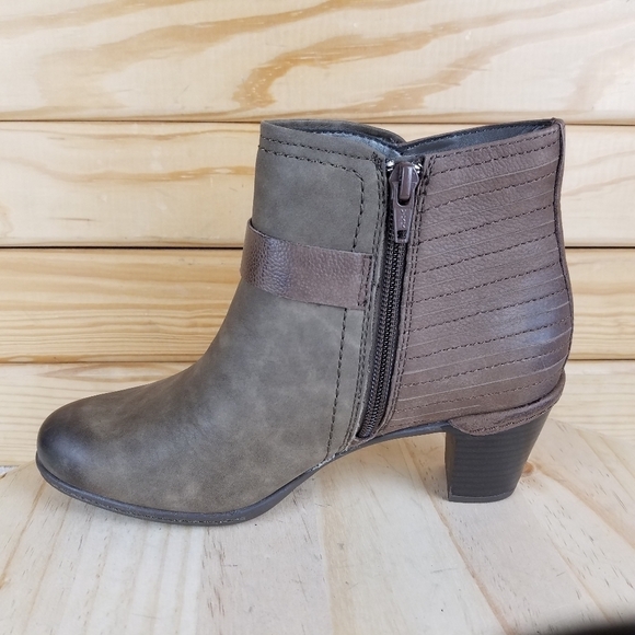 Rockport Cobb Hill Collection 5.5 US Rashel Boots Ankle Booties Nubuck Leather - Picture 6 of 11